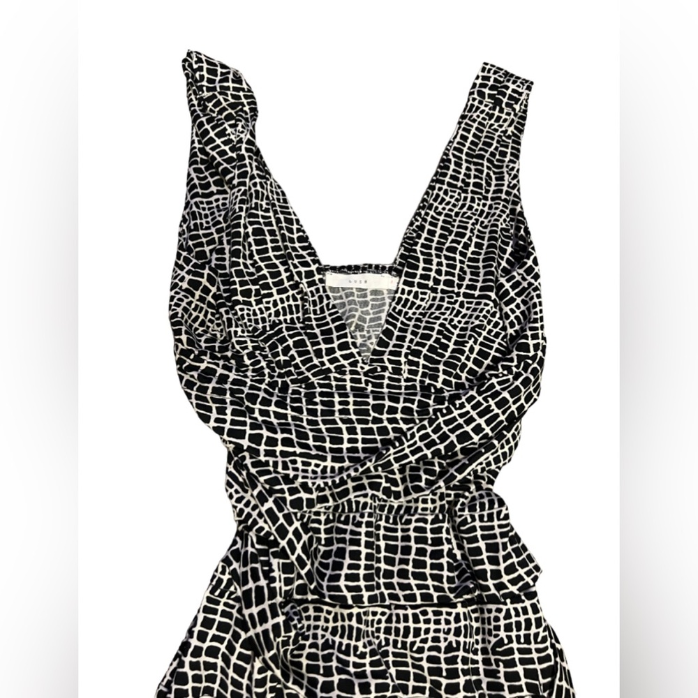 Patterned Bodycon Dress - Picture 2 of 4